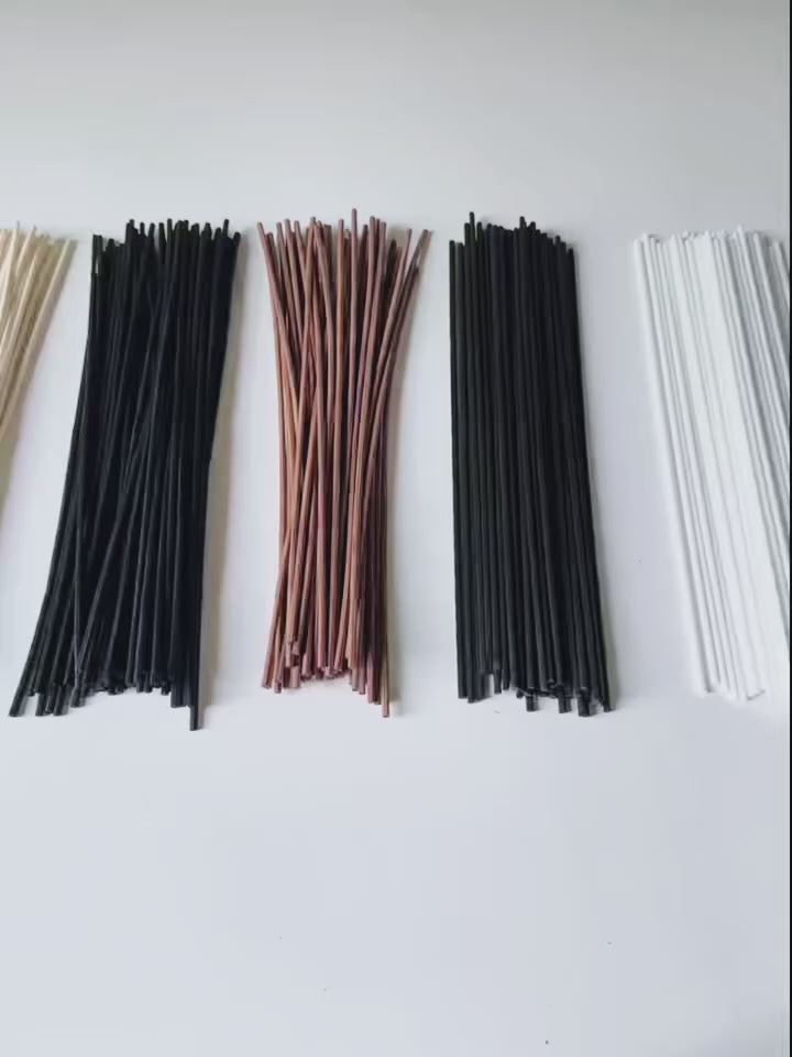 100 Pieces of Natural Wood Rattan Reed Diffuser Sticks, Replacement Reeds with a Diameter of 3mm, Flameless Rattan Aroma Sticks for Home and Living Room Fragrance